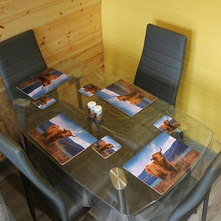 Glampods Glamping Pod - meet Highland Cows&Sheep Elgin Villa Buitenkant foto