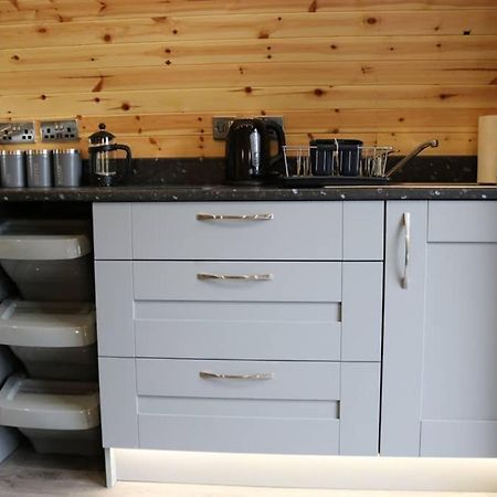 Glampods Glamping Pod - meet Highland Cows&Sheep Elgin Villa Buitenkant foto