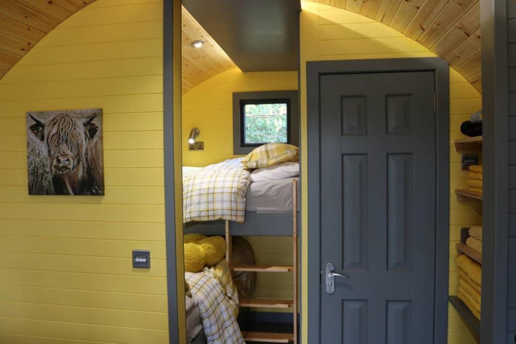 Glampods Glamping Pod - meet Highland Cows&Sheep Elgin Villa Buitenkant foto