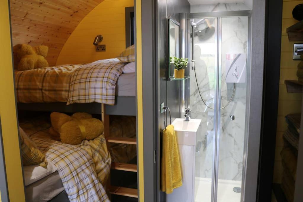 Glampods Glamping Pod - meet Highland Cows&Sheep Elgin Villa Buitenkant foto