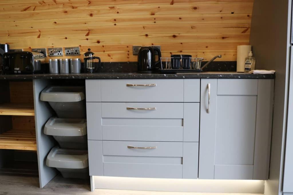 Glampods Glamping Pod - meet Highland Cows&Sheep Elgin Villa Buitenkant foto
